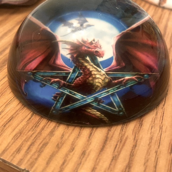 Glass Dragon paperweight 3” round - Picture 4 of 7